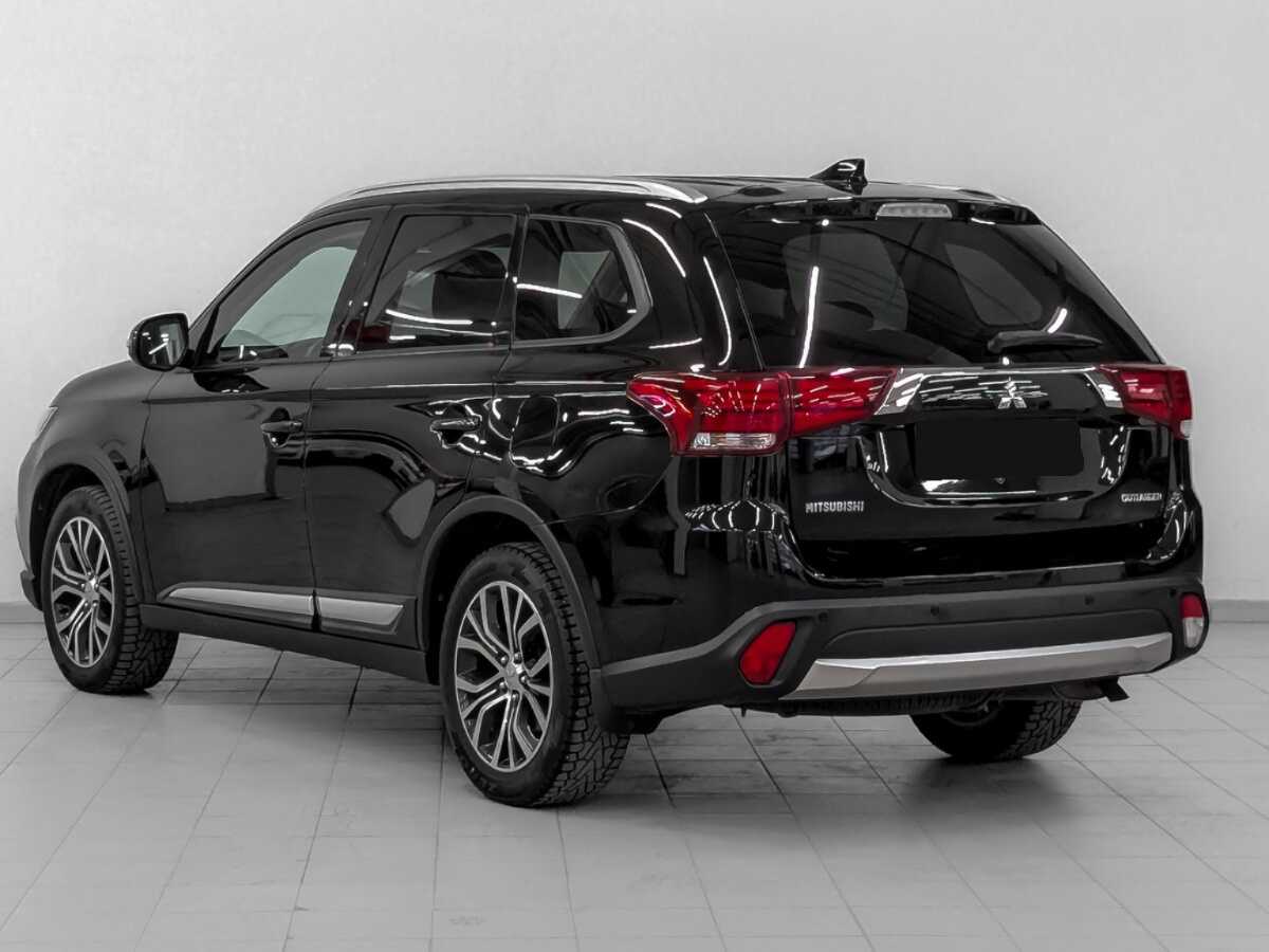 Mitsubishi Outlander с пробегом — 2018 год. Фото: #6