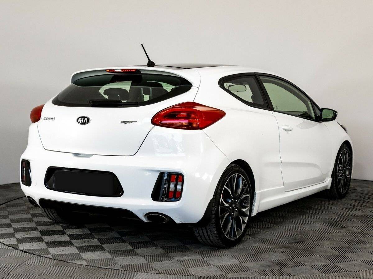Kia Ceed GT с пробегом — 2014 год. Фото: #5