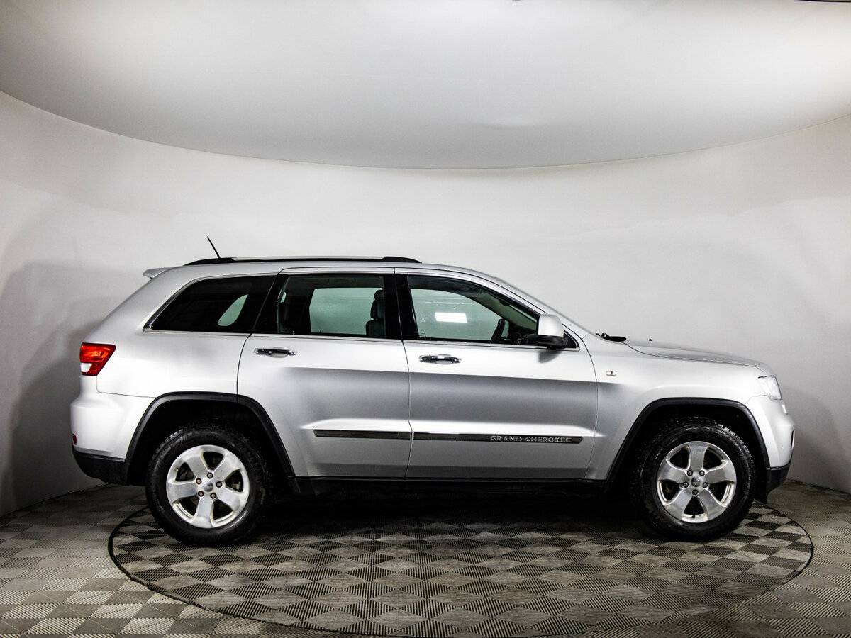 Jeep Grand Cherokee с пробегом — 2012 год. Фото: #3