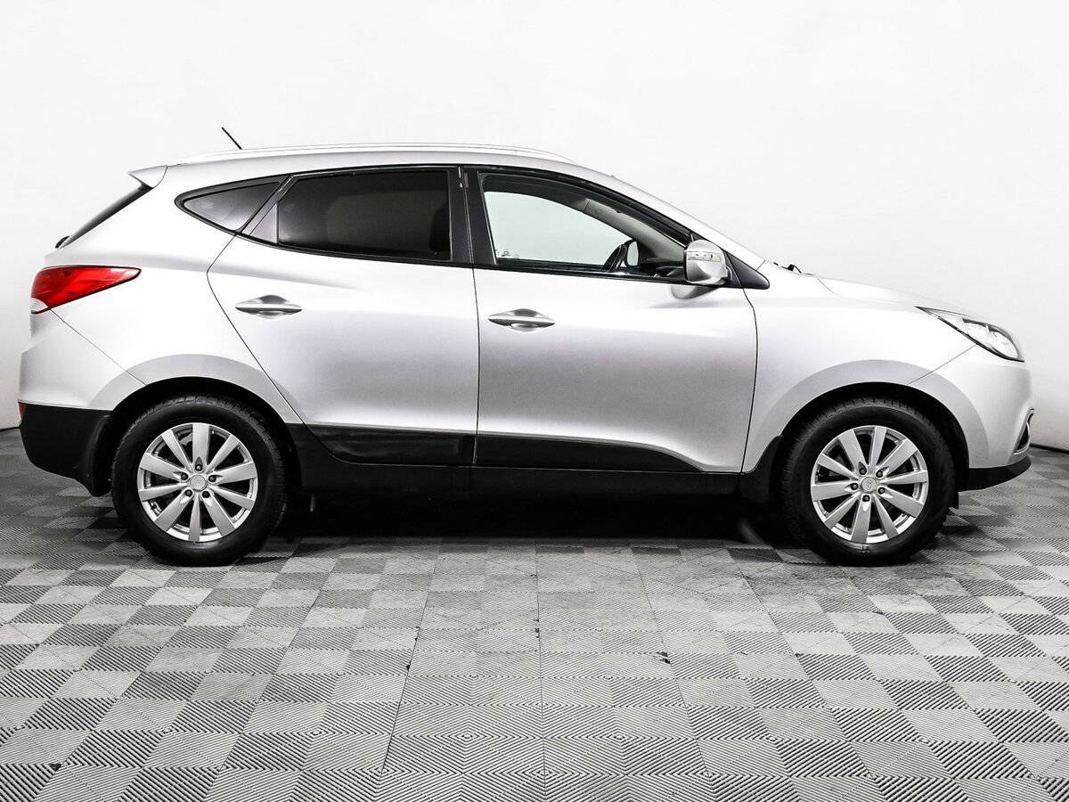 Hyundai ix35 с пробегом — 2012 год. Фото: #3