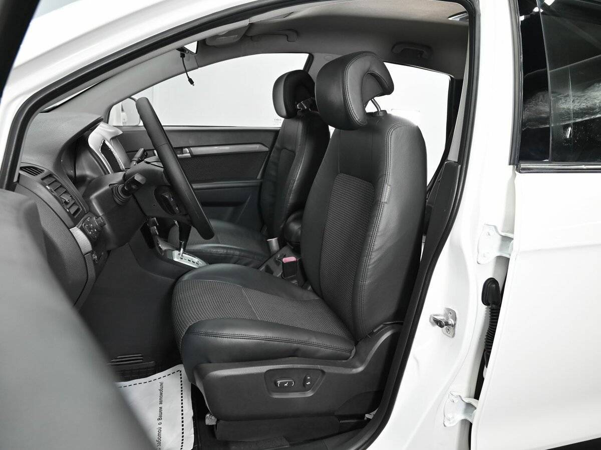 Chevrolet Captiva с пробегом — 2011 год. Фото: #4