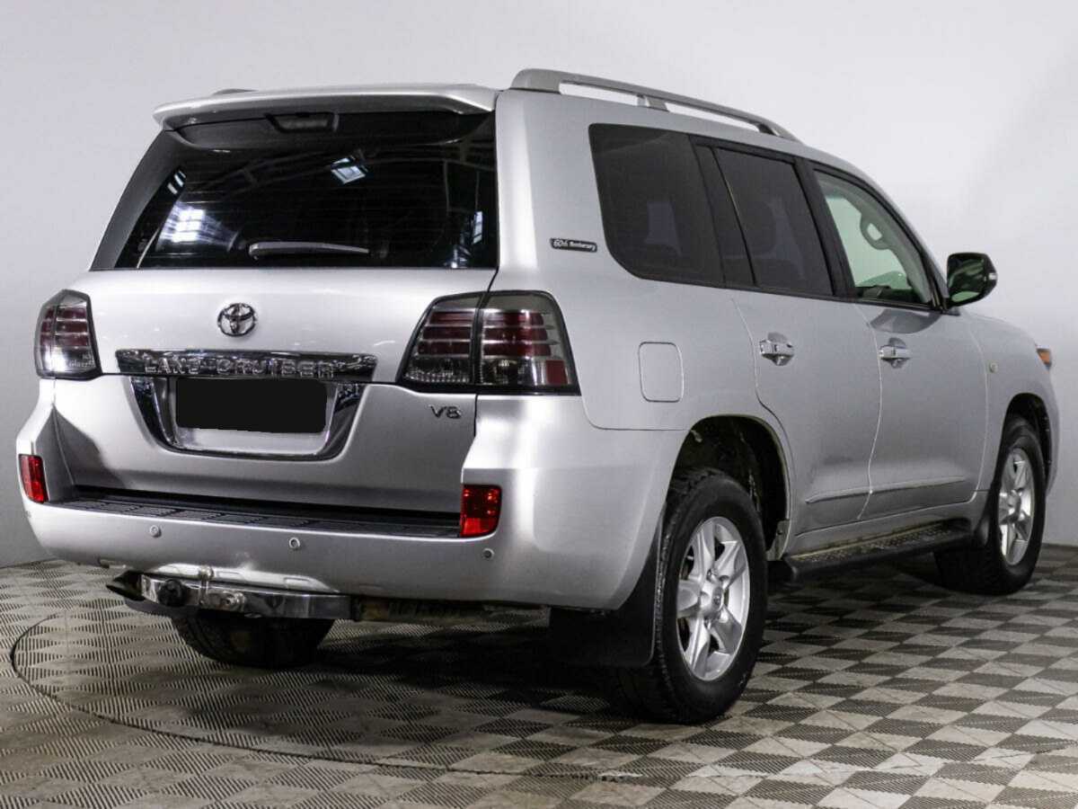Toyota Land Cruiser с пробегом — 2011 год. Фото: #3