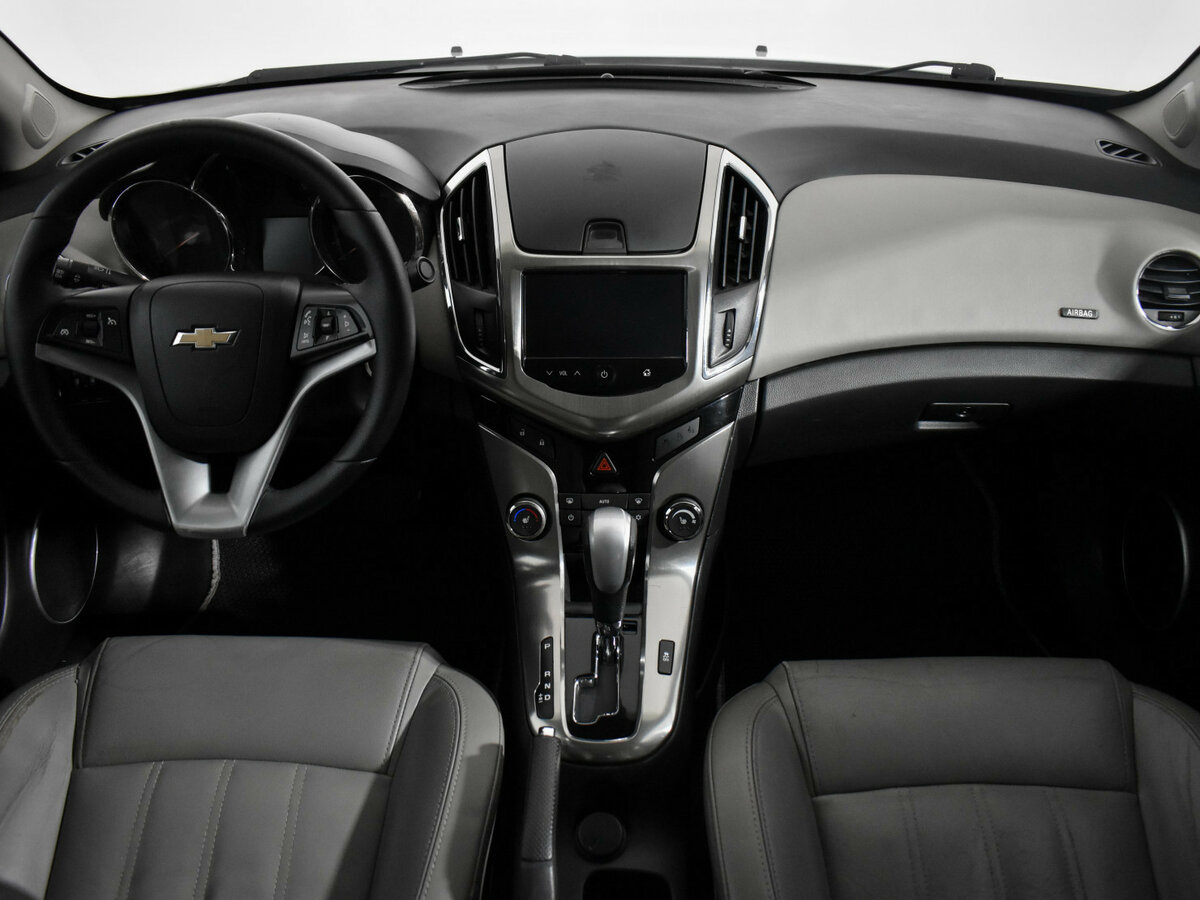Chevrolet Cruze с пробегом — 2013 год. Фото: #10