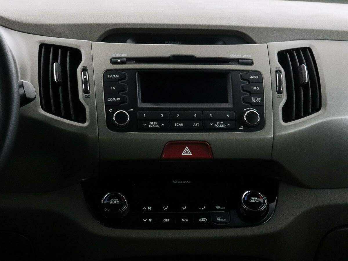 Kia Sportage с пробегом — 2010 год. Фото: #10