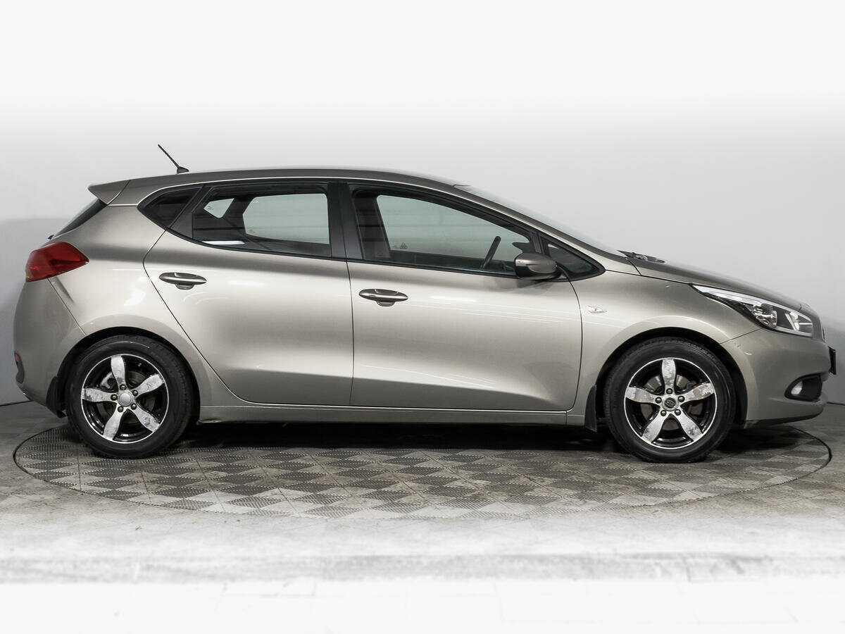 Kia Ceed с пробегом — 2015 год. Фото: #3