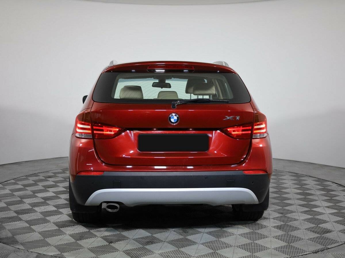 BMW X1 с пробегом — 2011 год. Фото: #4
