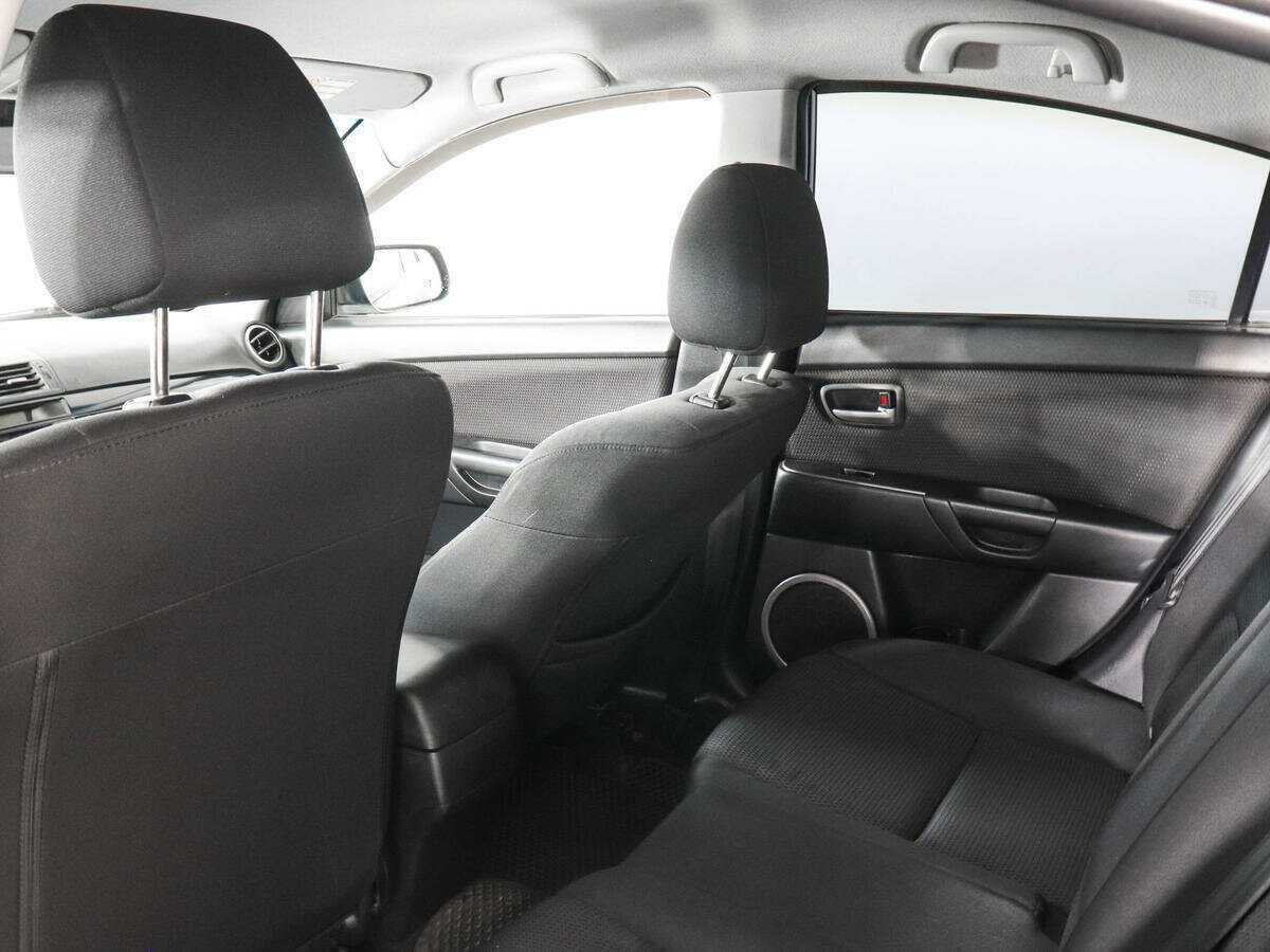 Mazda 3 с пробегом — 2007 год. Фото: #11