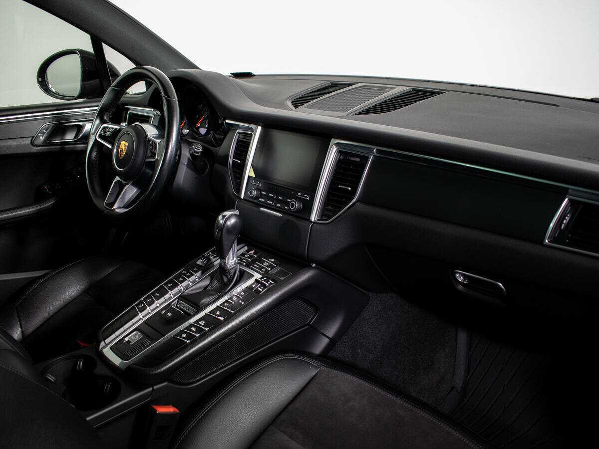 Porsche Macan с пробегом — 2017 год. Фото: #8
