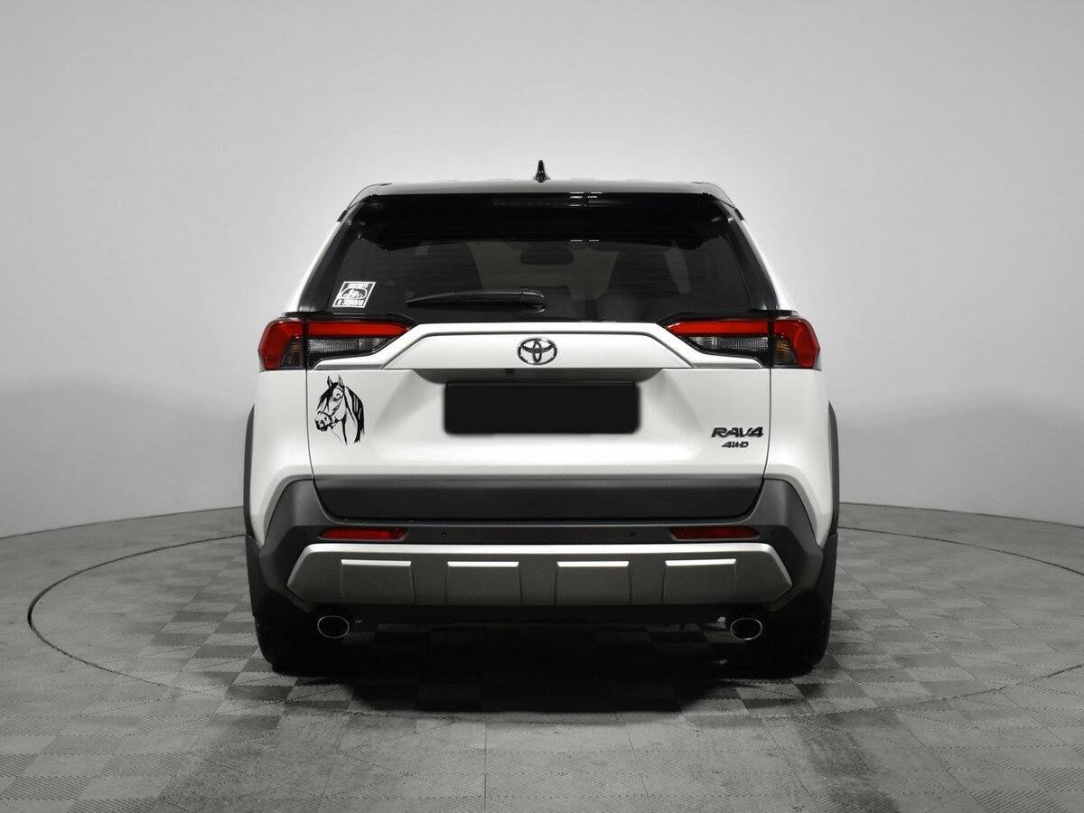 Toyota RAV4 с пробегом — 2022 год. Фото: #5