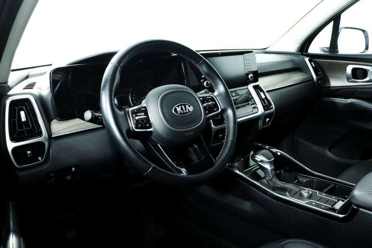 Kia Sorento с пробегом — 2021 год. Фото: #12