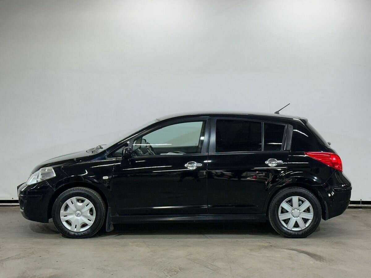 Nissan Tiida с пробегом — 2010 год. Фото: #7