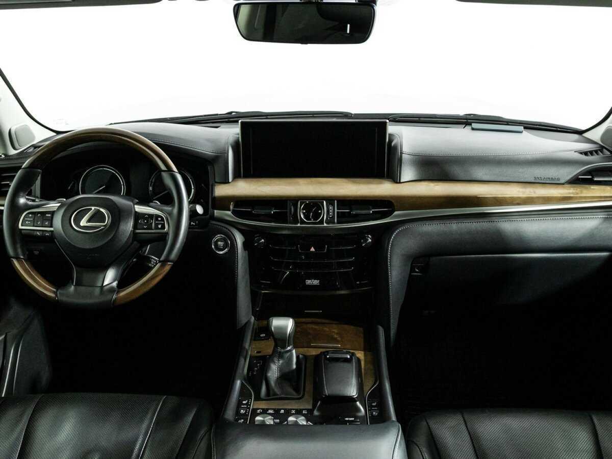 Lexus LX с пробегом — 2016 год. Фото: #11
