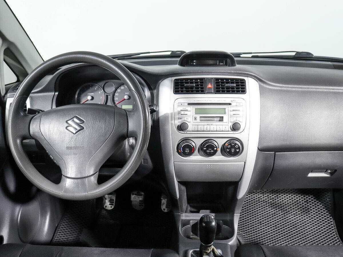 Suzuki Liana с пробегом — 2005 год. Фото: #10