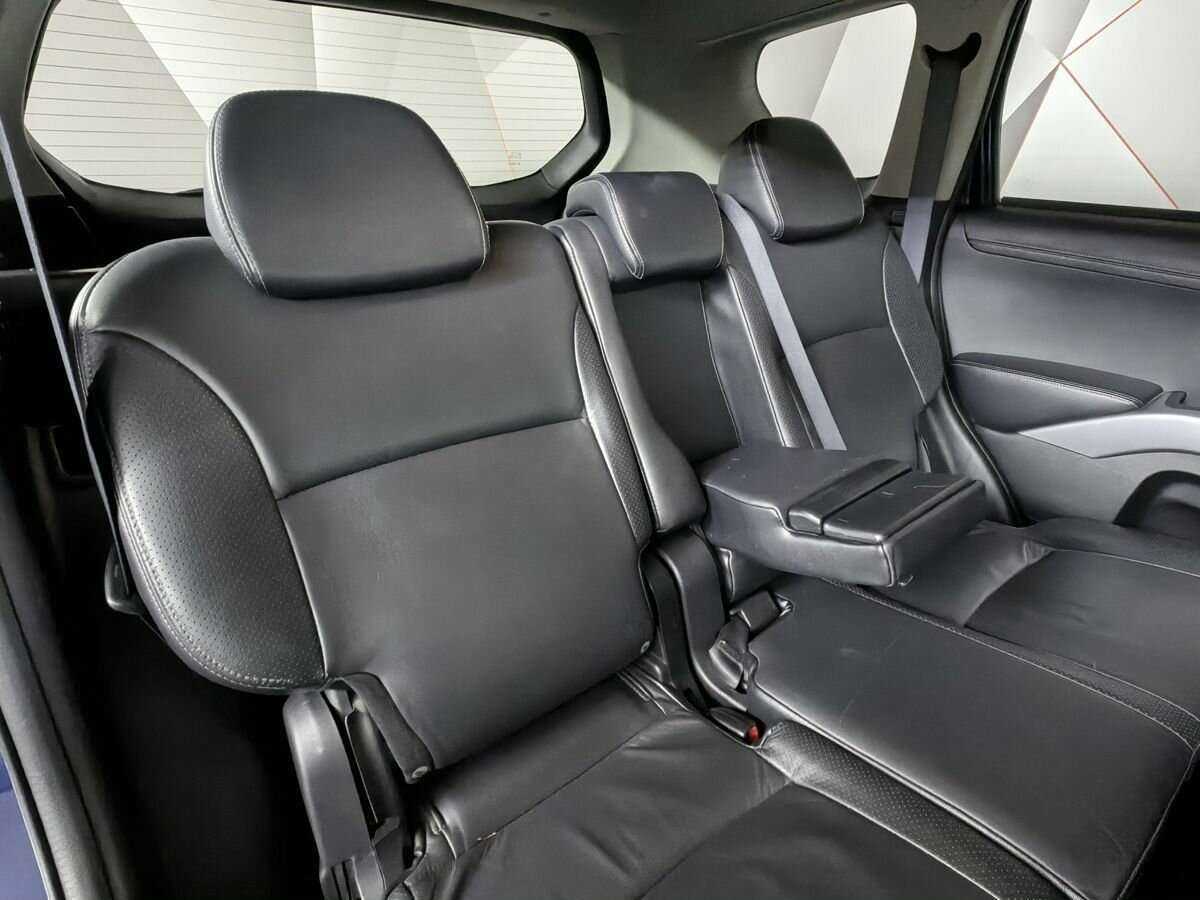 Mitsubishi Outlander с пробегом — 2011 год. Фото: #12