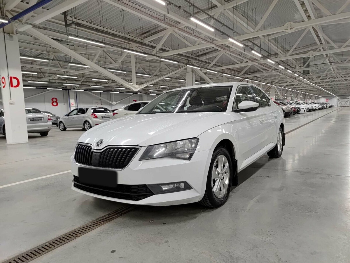 Skoda Superb с пробегом — 2016 год. Фото: #0