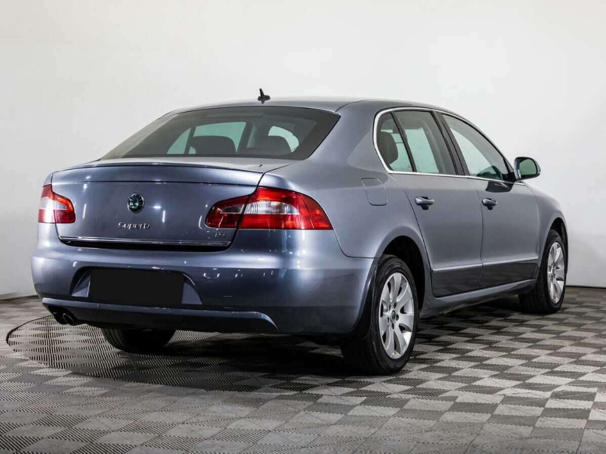 Skoda Superb с пробегом — 2010 год. Фото: #3