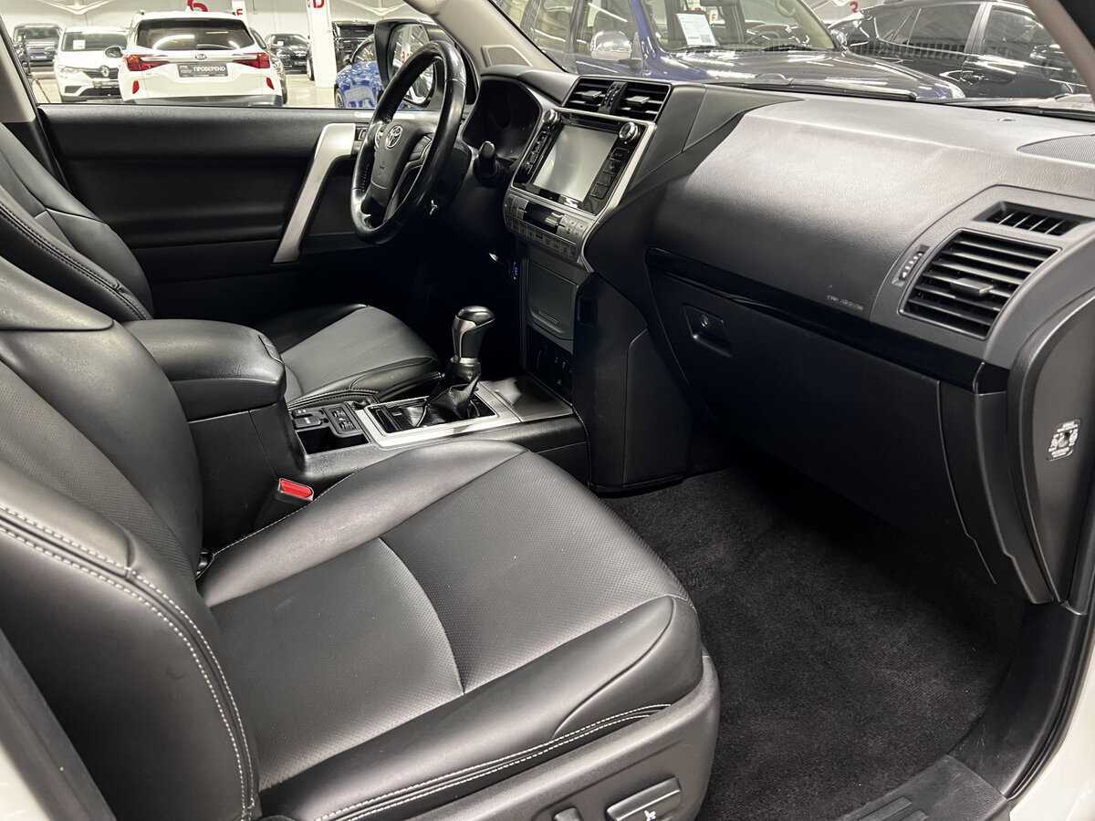 Toyota Land Cruiser Prado с пробегом — 2019 год. Фото: #10
