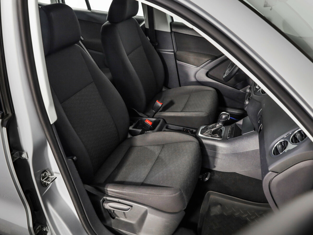 Volkswagen Tiguan с пробегом — 2011 год. Фото: #20