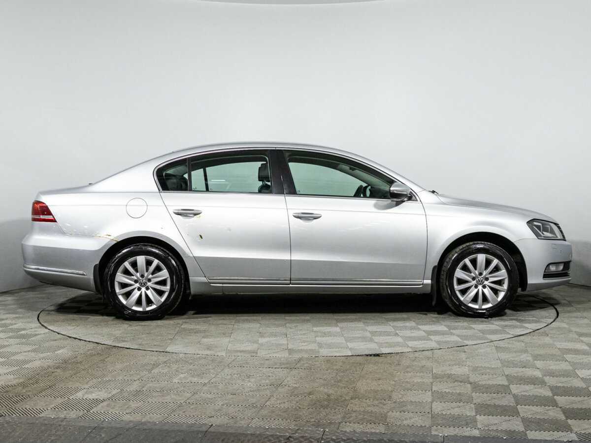 Volkswagen Passat с пробегом — 2011 год. Фото: #3