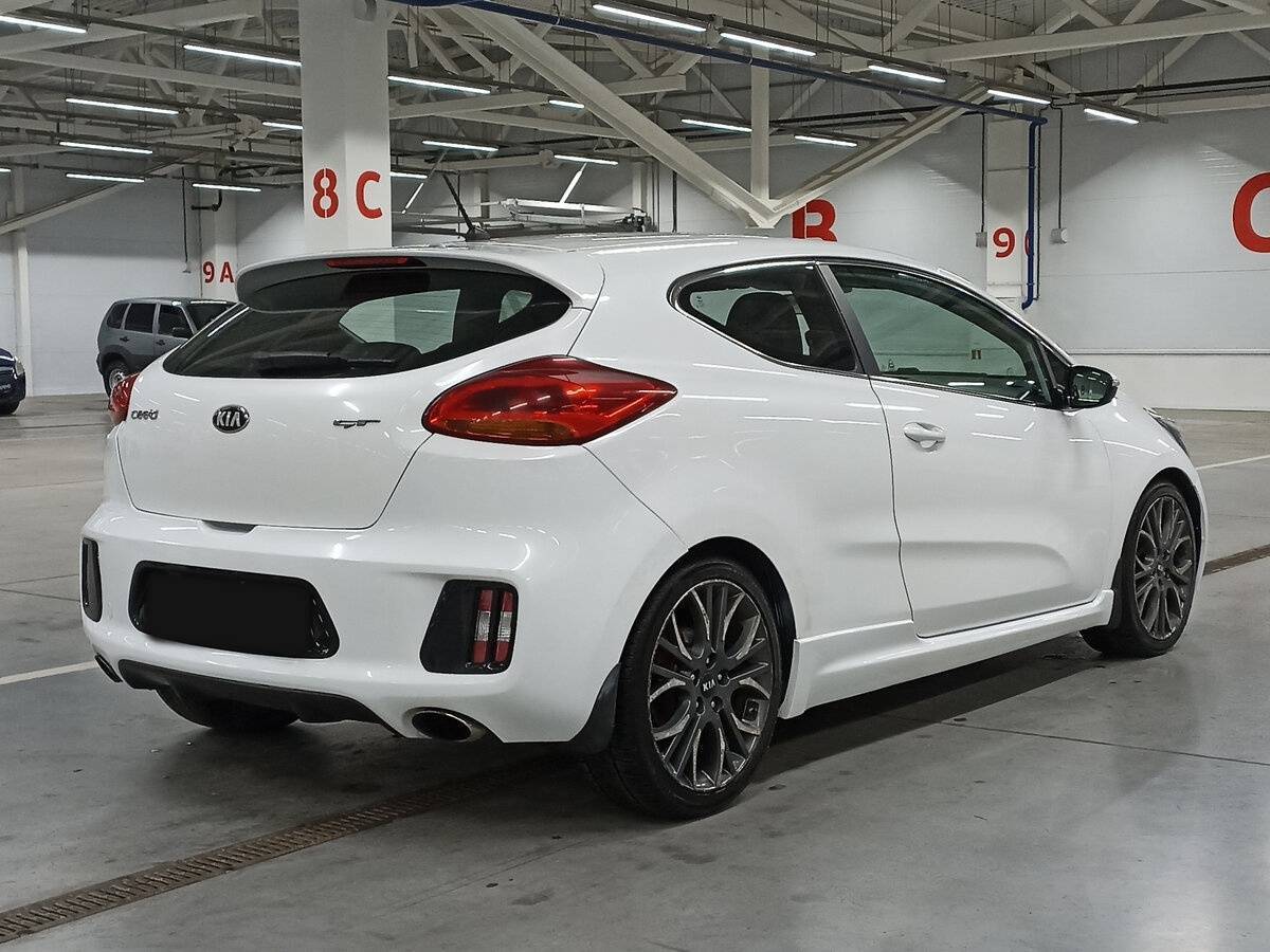 Kia Ceed GT с пробегом — 2014 год. Фото: #4