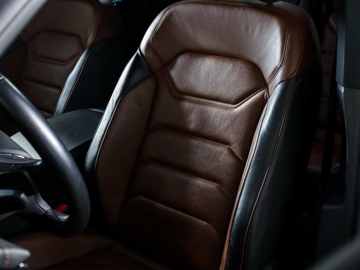 Volkswagen Touareg с пробегом — 2019 год. Фото: #20