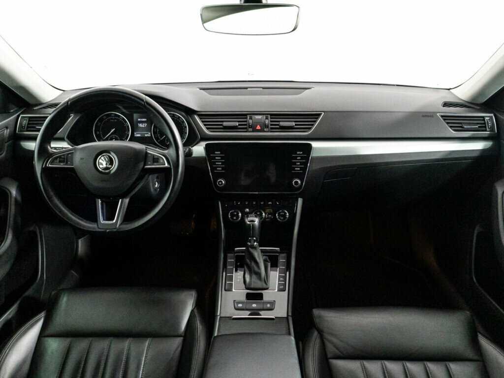 Skoda Superb с пробегом — 2018 год. Фото: #12