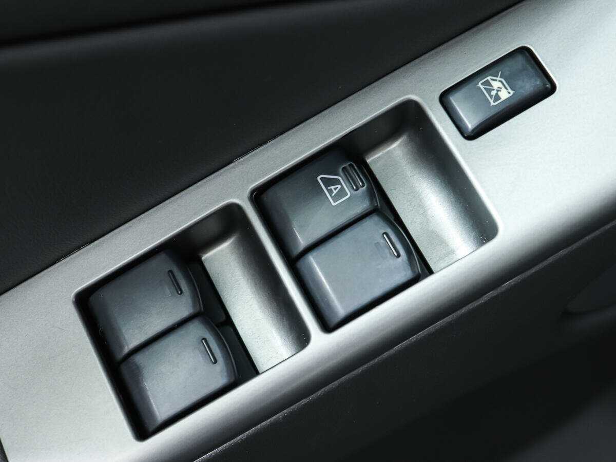 Nissan Pathfinder с пробегом — 2006 год. Фото: #13