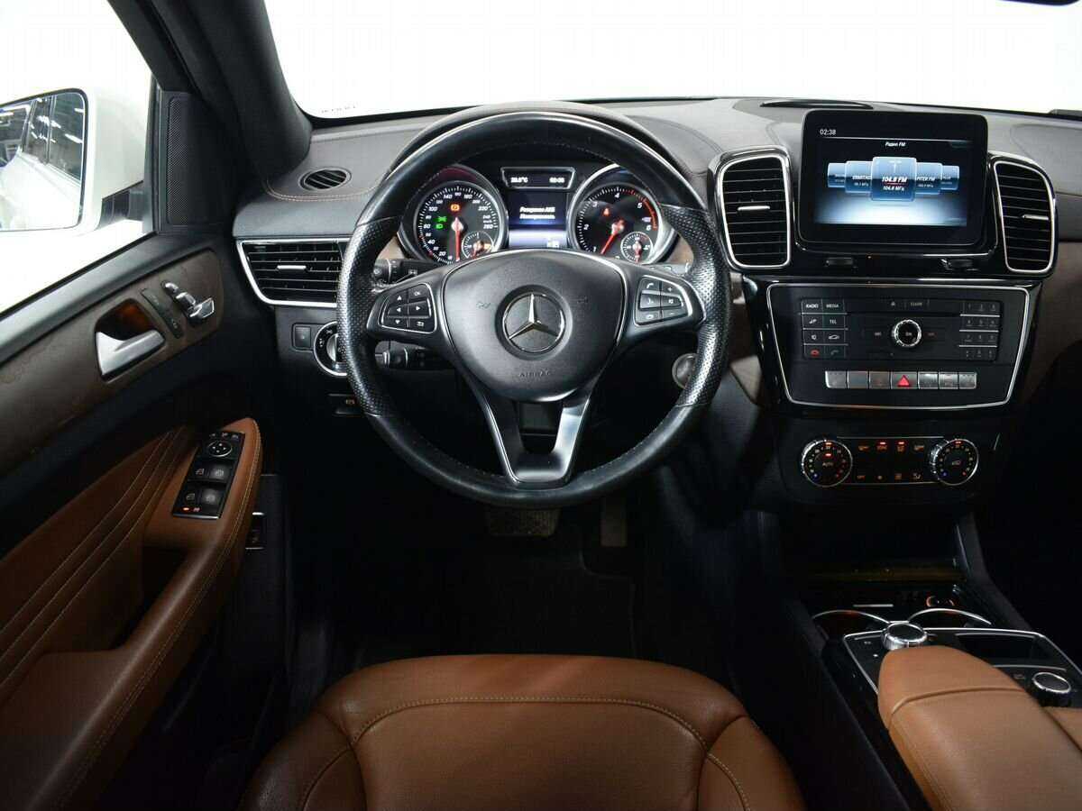 Mercedes-Benz GLE Coupe с пробегом — 2016 год. Фото: #8
