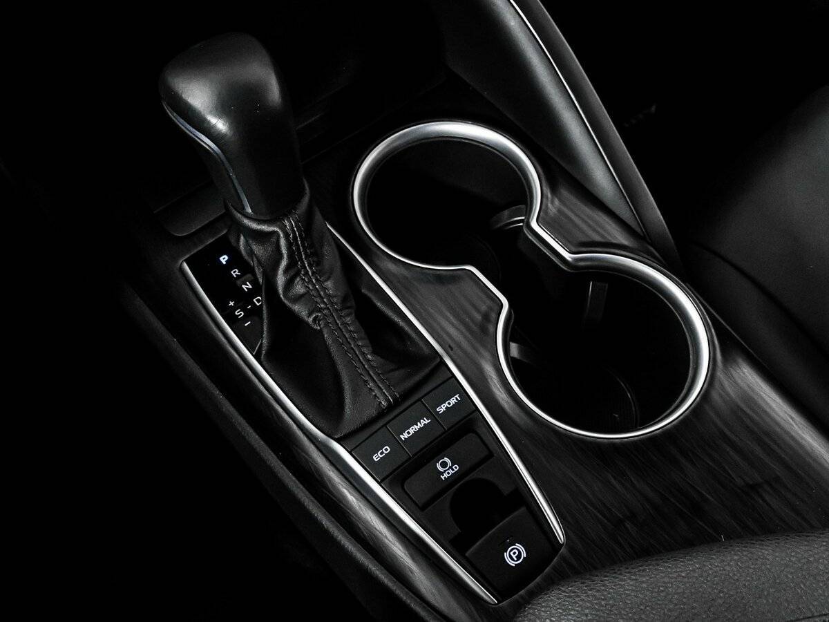 Toyota Camry с пробегом — 2023 год. Фото: #19