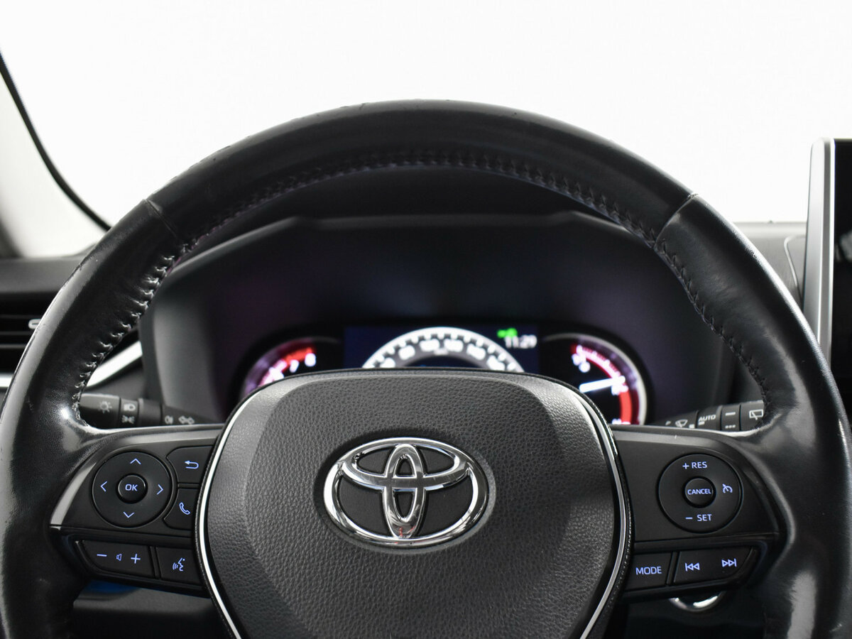 Toyota RAV4 с пробегом — 2019 год. Фото: #14