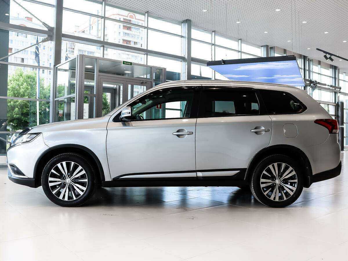 Mitsubishi Outlander с пробегом — 2019 год. Фото: #7