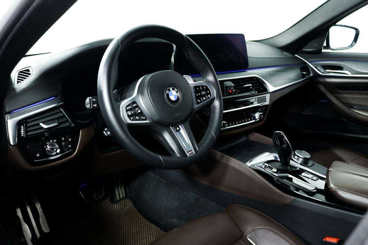 BMW 5 серии с пробегом — 2020 год. Фото: #12