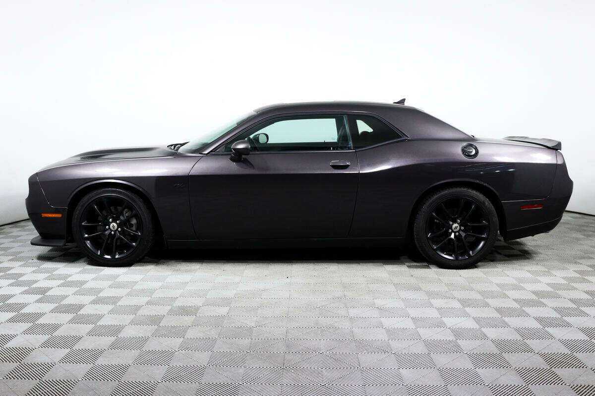 Dodge Challenger с пробегом — 2020 год. Фото: #7