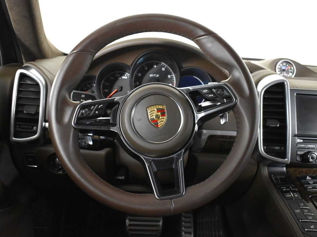 Porsche Cayenne с пробегом — 2015 год. Фото: #14