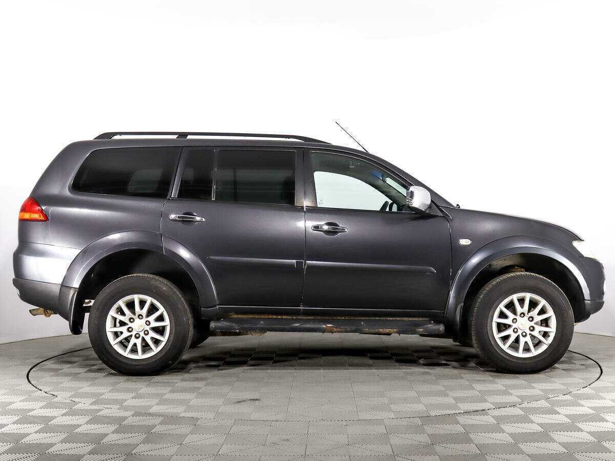 Mitsubishi Pajero Sport с пробегом — 2011 год. Фото: #3