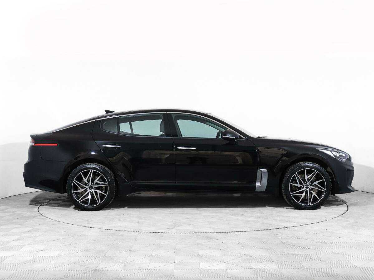 Kia Stinger с пробегом — 2023 год. Фото: #3