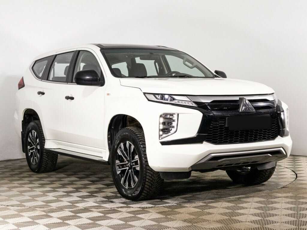 Mitsubishi Montero Sport с пробегом — 2022 год. Фото: #2