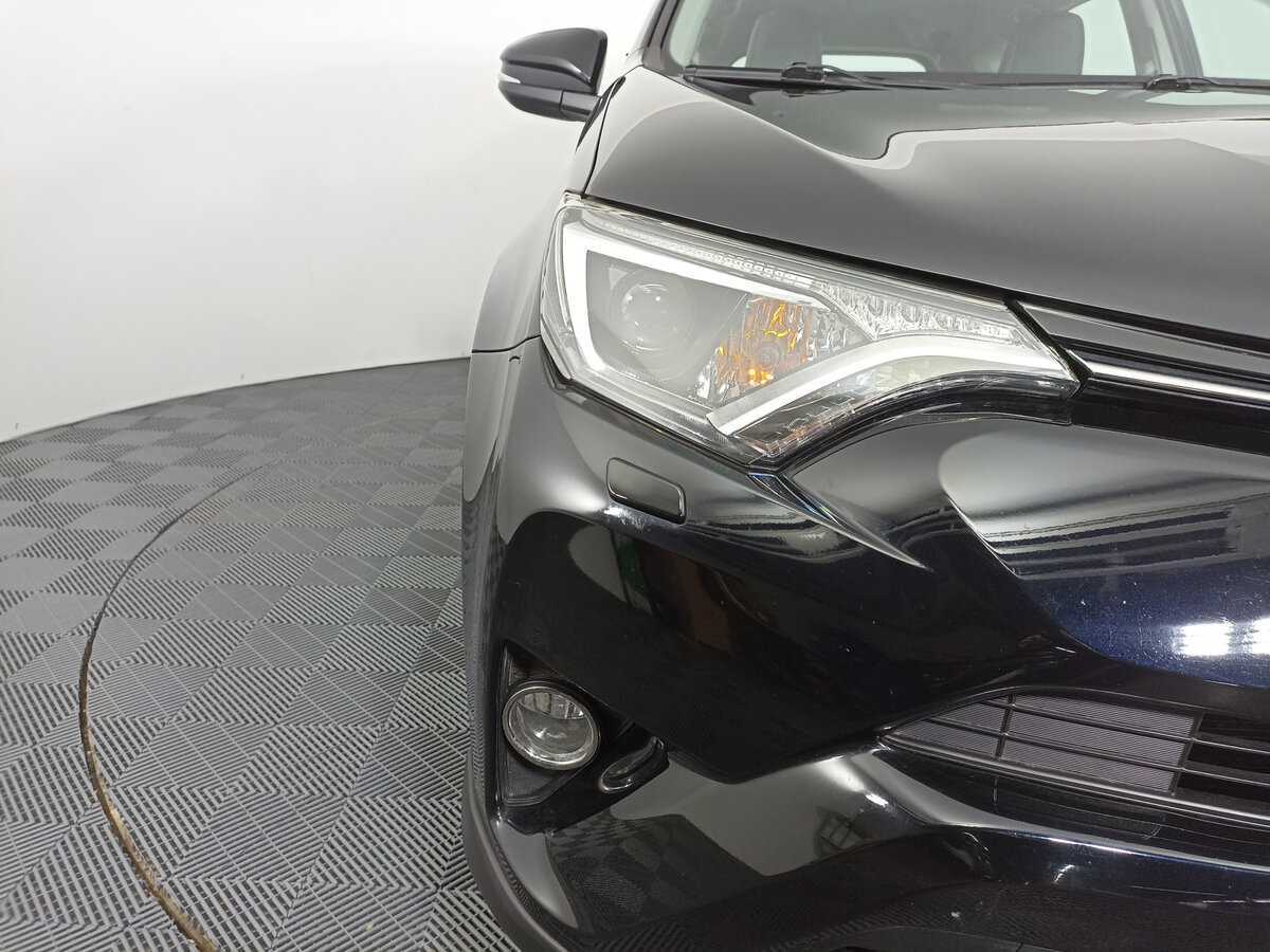 Toyota RAV4 с пробегом — 2019 год. Фото: #16