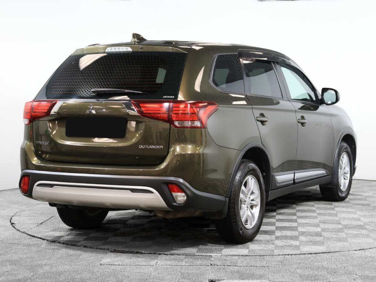 Mitsubishi Outlander с пробегом — 2019 год. Фото: #3
