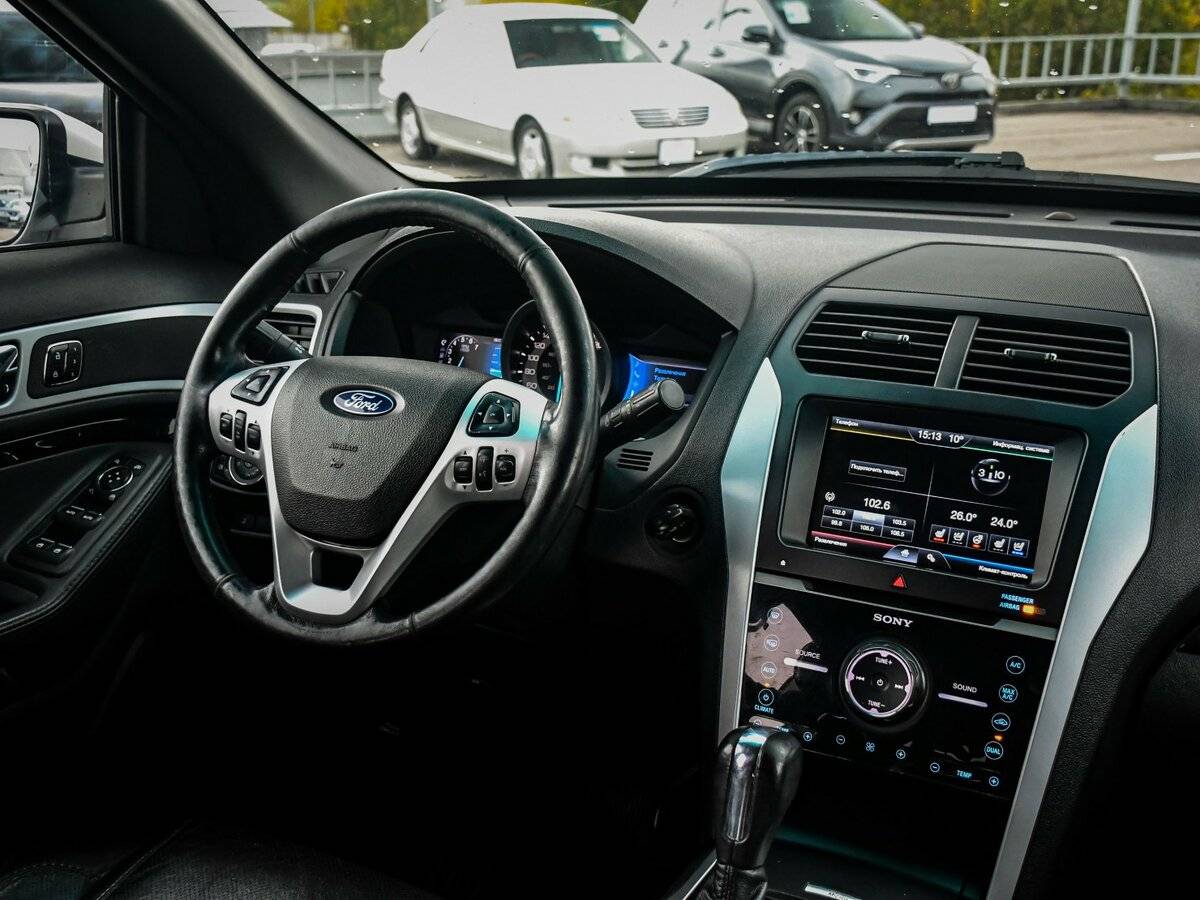 Ford Explorer с пробегом — 2012 год. Фото: #8