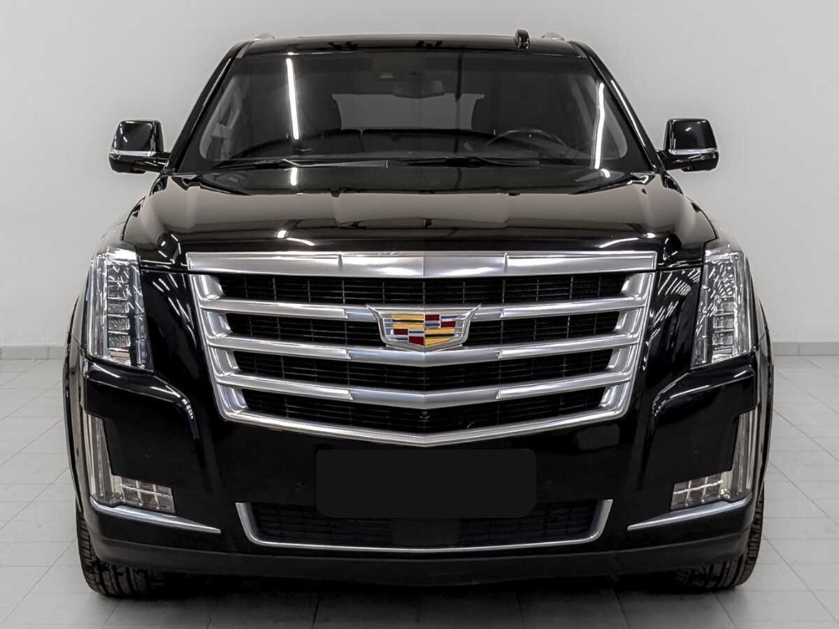 Cadillac Escalade с пробегом — 2017 год. Фото: #1