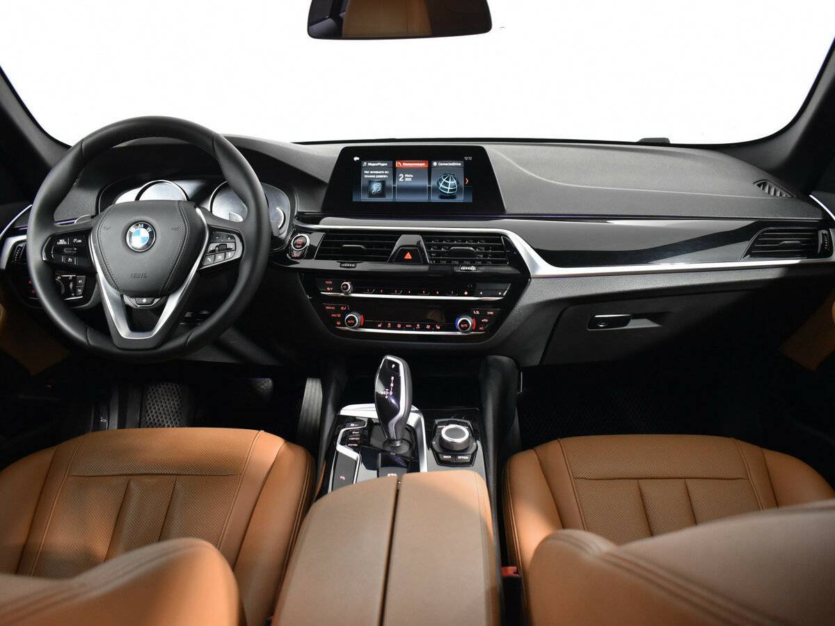 BMW 5 серии с пробегом — 2020 год. Фото: #10