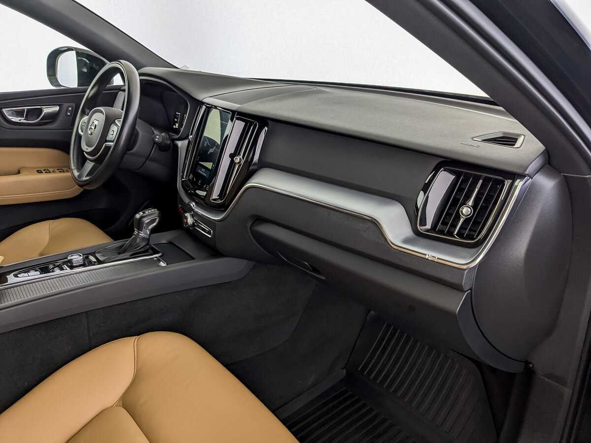 Volvo XC60 с пробегом — 2018 год. Фото: #10