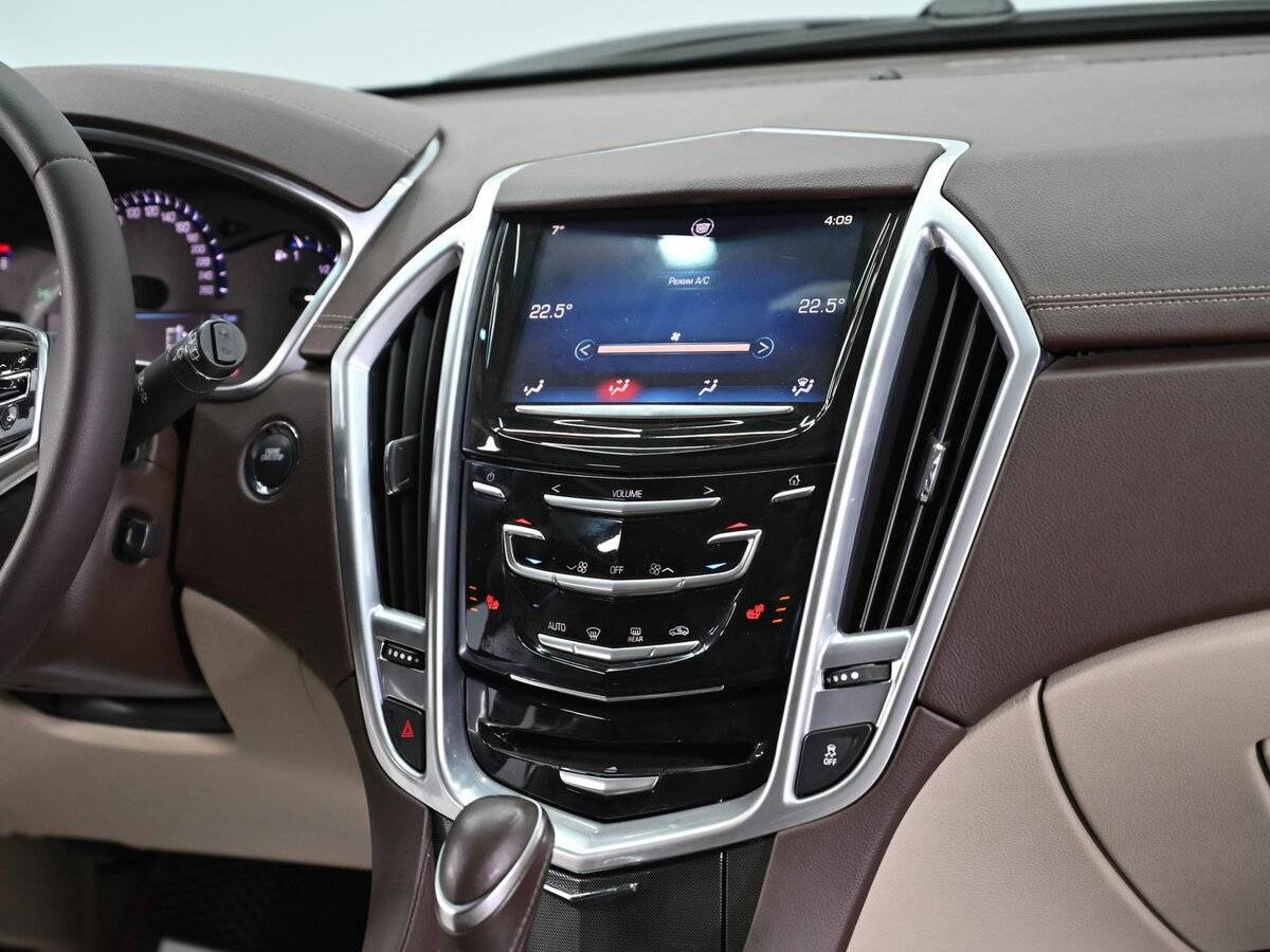 Cadillac SRX с пробегом — 2013 год. Фото: #7