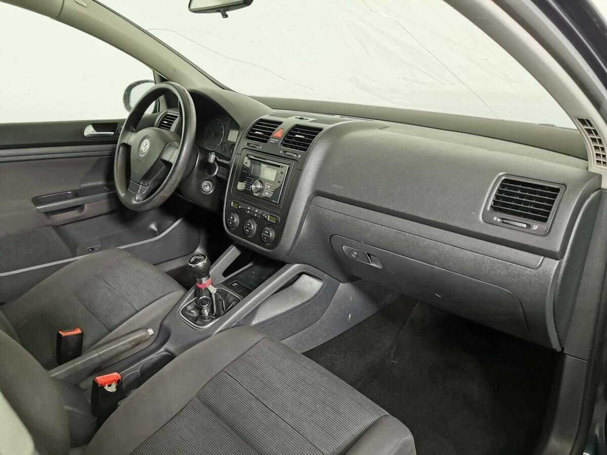 Volkswagen Golf с пробегом — 2007 год. Фото: #8