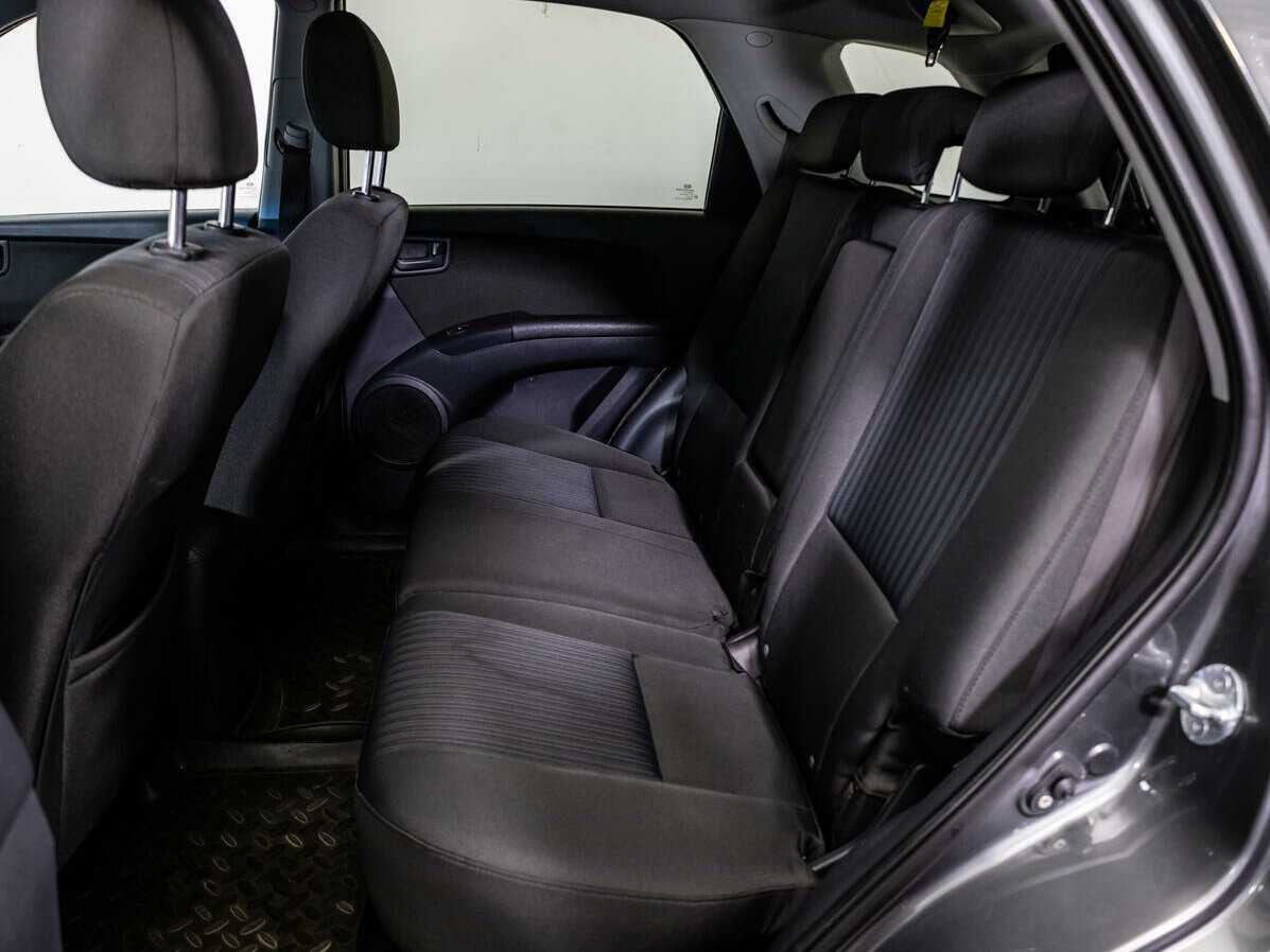 Kia Sportage с пробегом — 2009 год. Фото: #9