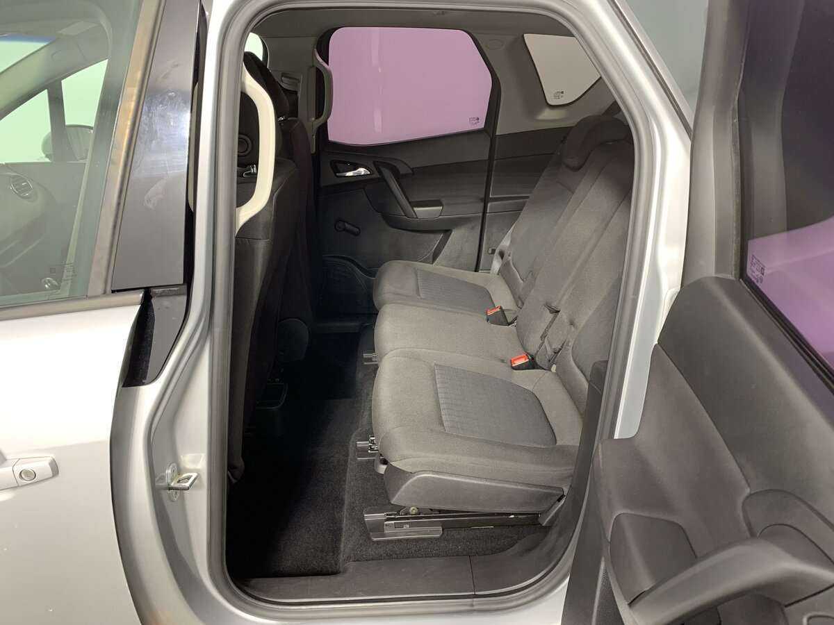 Opel Meriva с пробегом — 2013 год. Фото: #11