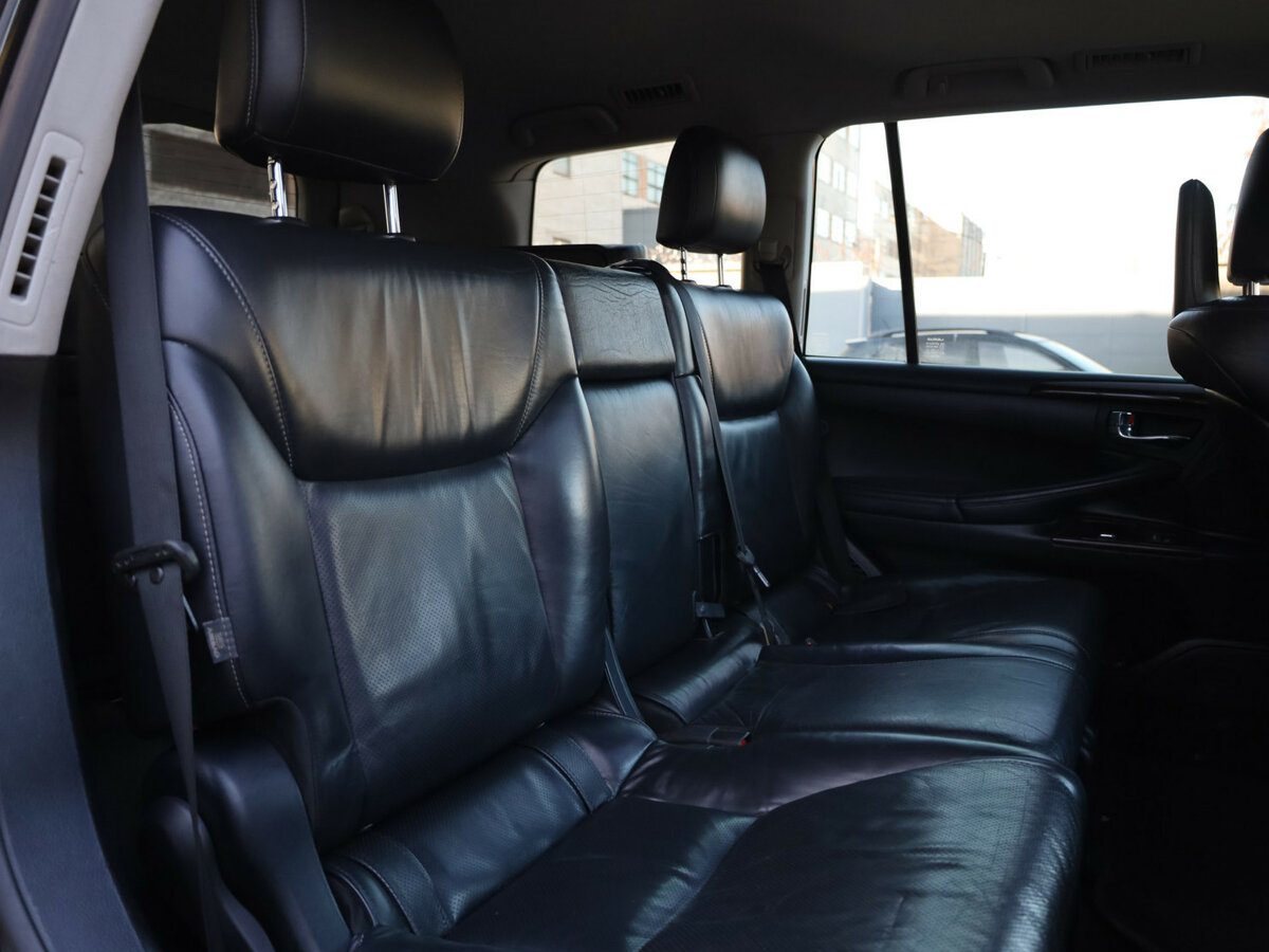 Lexus LX с пробегом — 2012 год. Фото: #8