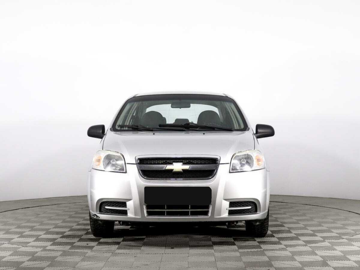 Chevrolet Aveo с пробегом — 2010 год. Фото: #1