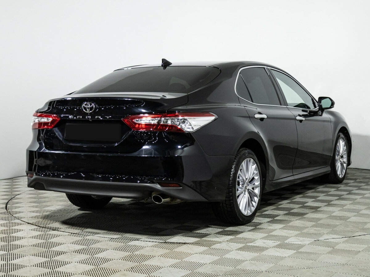 Toyota Camry с пробегом — 2020 год. Фото: #3